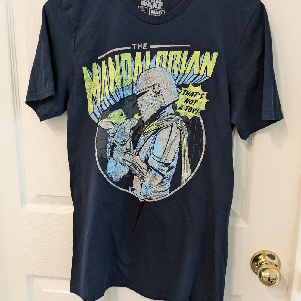 BNWT Star Wars Mandolorian Grogu the Child Tee Navy Blue Size Small